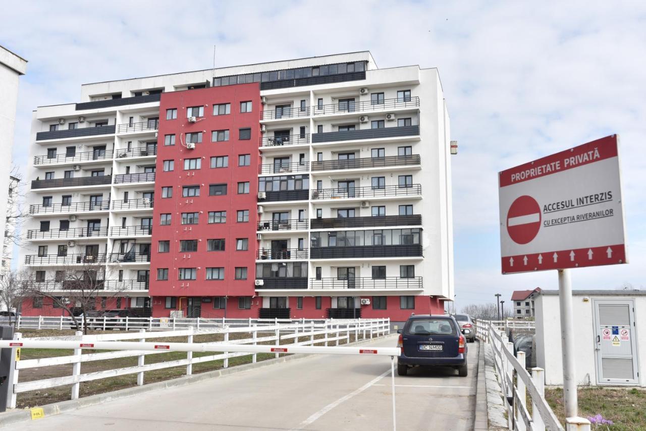 Mall Luxury Apartments Bacău Exterior foto